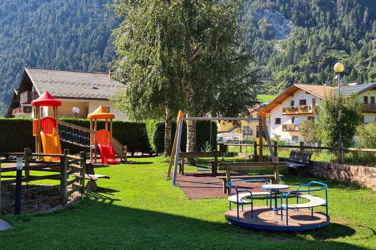 Aparthotel Majestic Predazzo Esterno foto