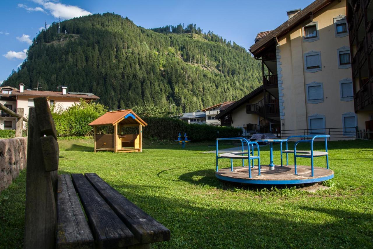 Aparthotel Majestic Predazzo Esterno foto